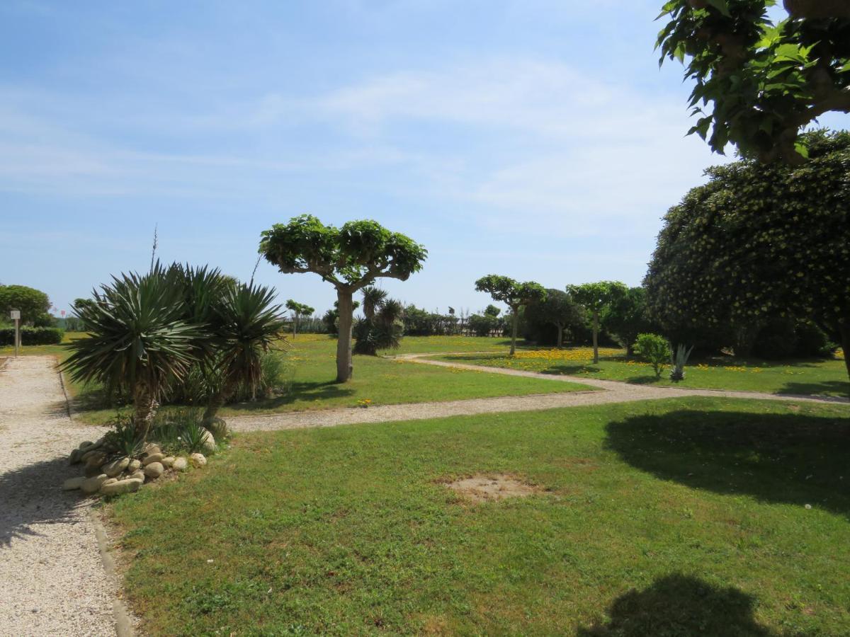 Ground Floor Studio With Access To Beach And Pool Le Barcarès Exterior foto